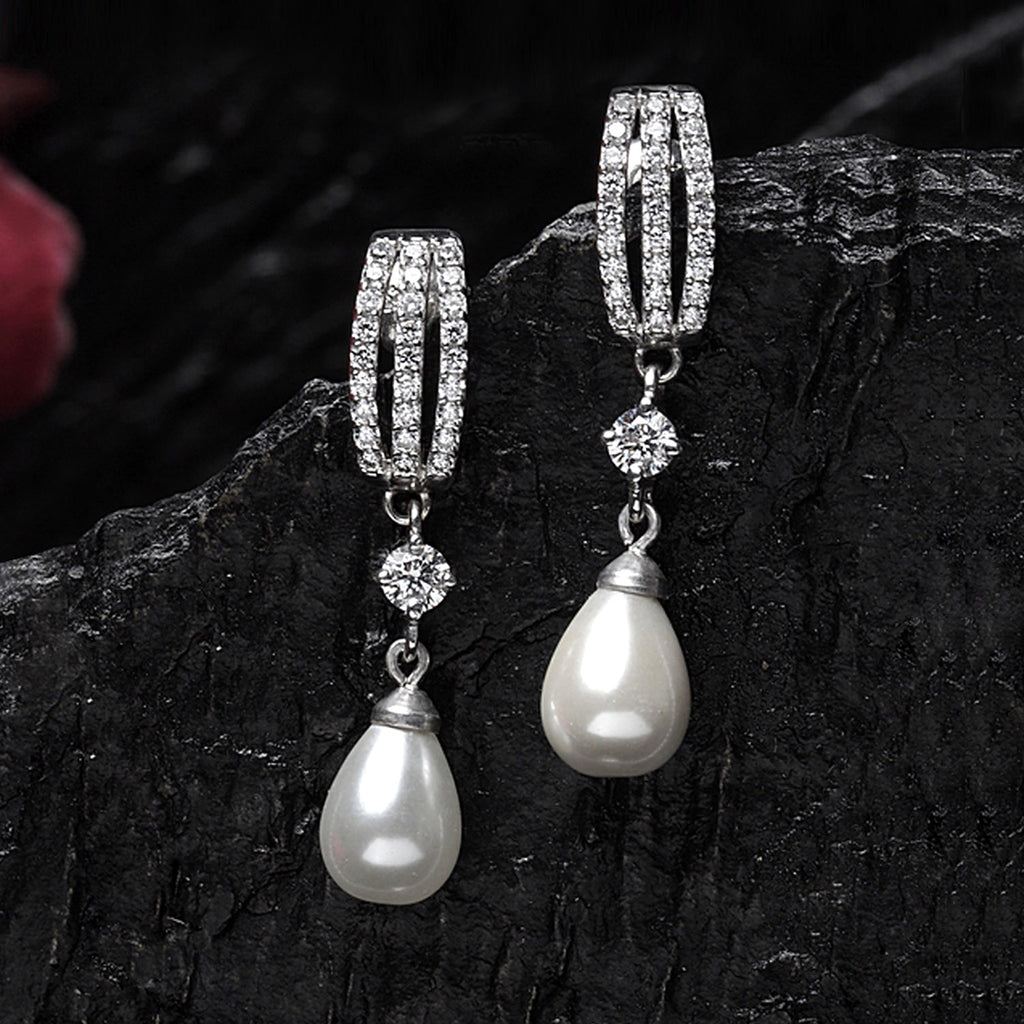 Silver Pearl Queen Earrings