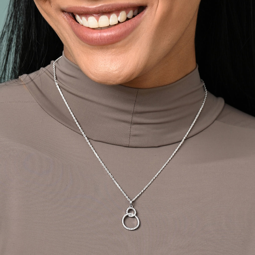Silver Interlocked Ring Pendant Chain
