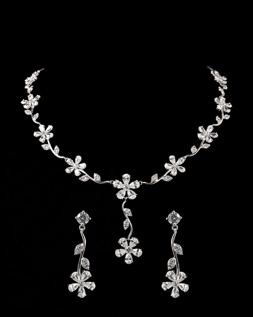 Clara 925 Sterling Silver Flower Necklace