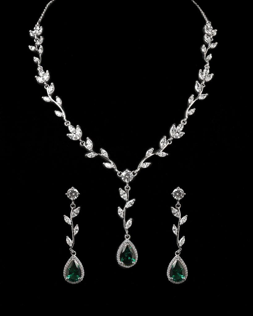 Clara 925 Sterling Silver Leafy Green Necklace