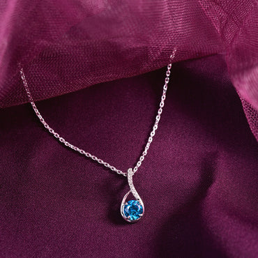 Silver Isla Pendant Chain Necklace