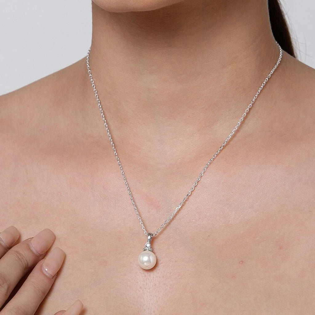 Pearly Initial Necklace – STONE AND STRAND