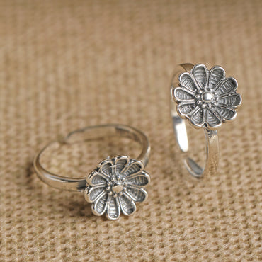 CLARA 925 Sterling Silver Flower Toe Rings Pair 