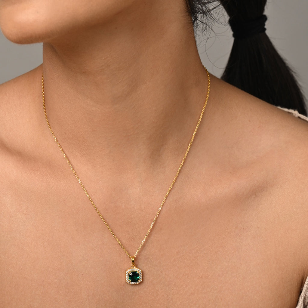 Silver Amati Green Solitaire Pendant Chain