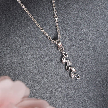 CLARA 925 Sterling Silver Leaf Pendant Chain Necklace 