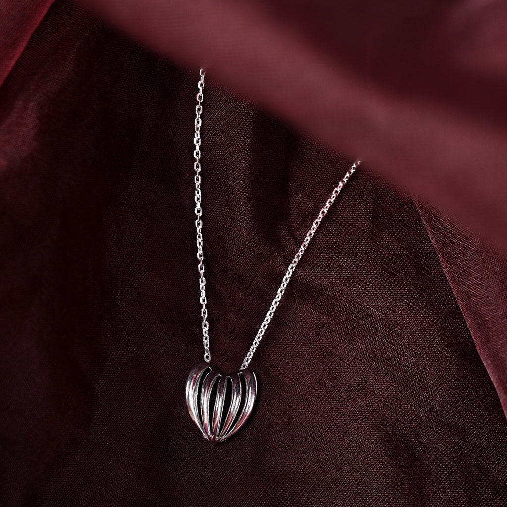 Silver Asma Pendant Chain Necklace