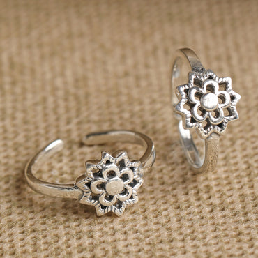 CLARA 925 Sterling Silver Flower Toe Rings Pair 