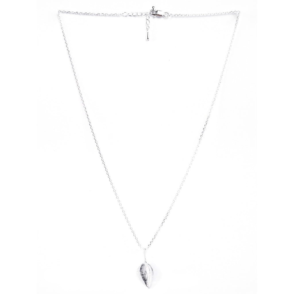 Silver Inas Leaf Pendant Chain Necklace